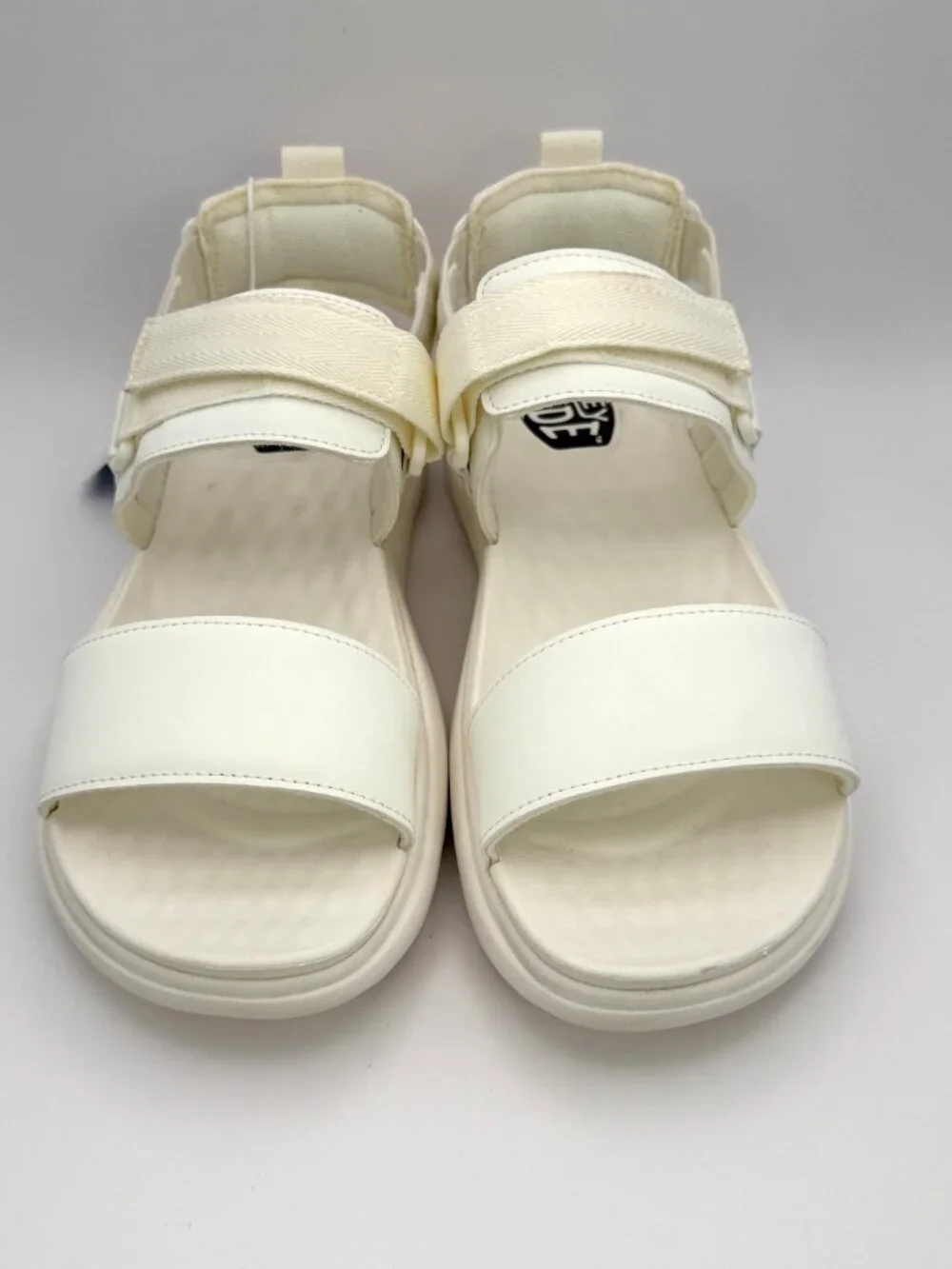 Hey Dude brand new